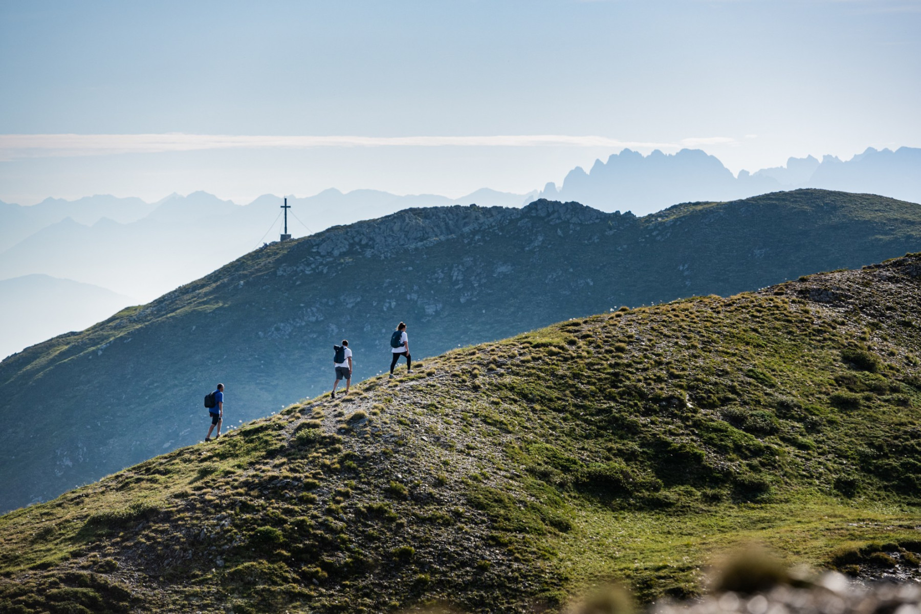 Wandern zum Gipfelkreuz