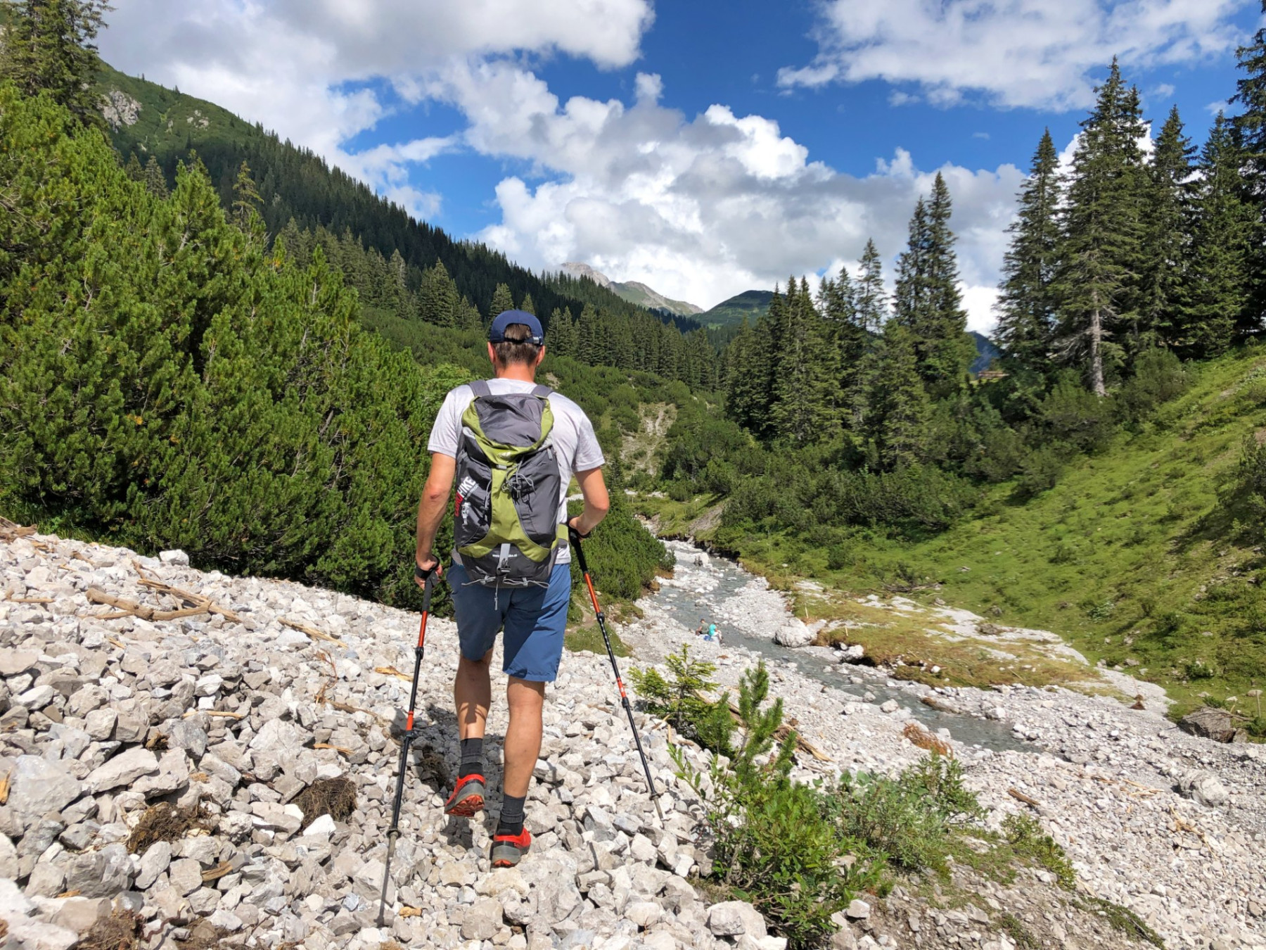 Wanderer am Lechweg